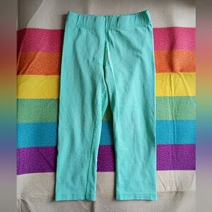 Primary 8 Clover Capri Leggings *PLAY*